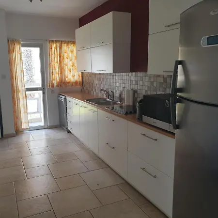 Oyster Apartment